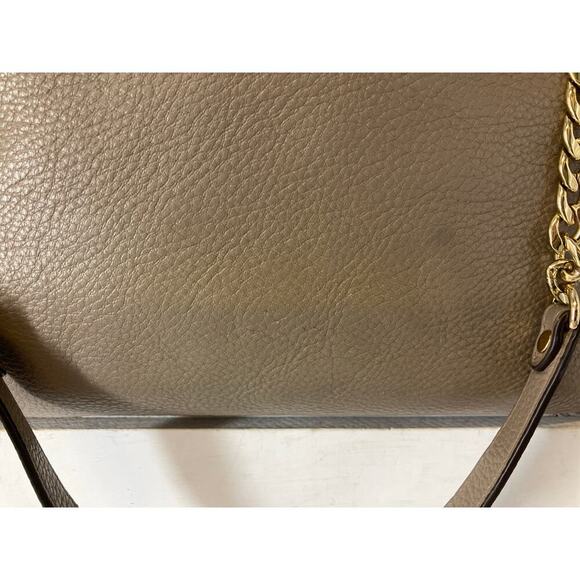 MICHAEL KORS, LARGE TAUPE, GRAY PEBBLED LEATHER SHOULDER BAG - Picture 5 of 16